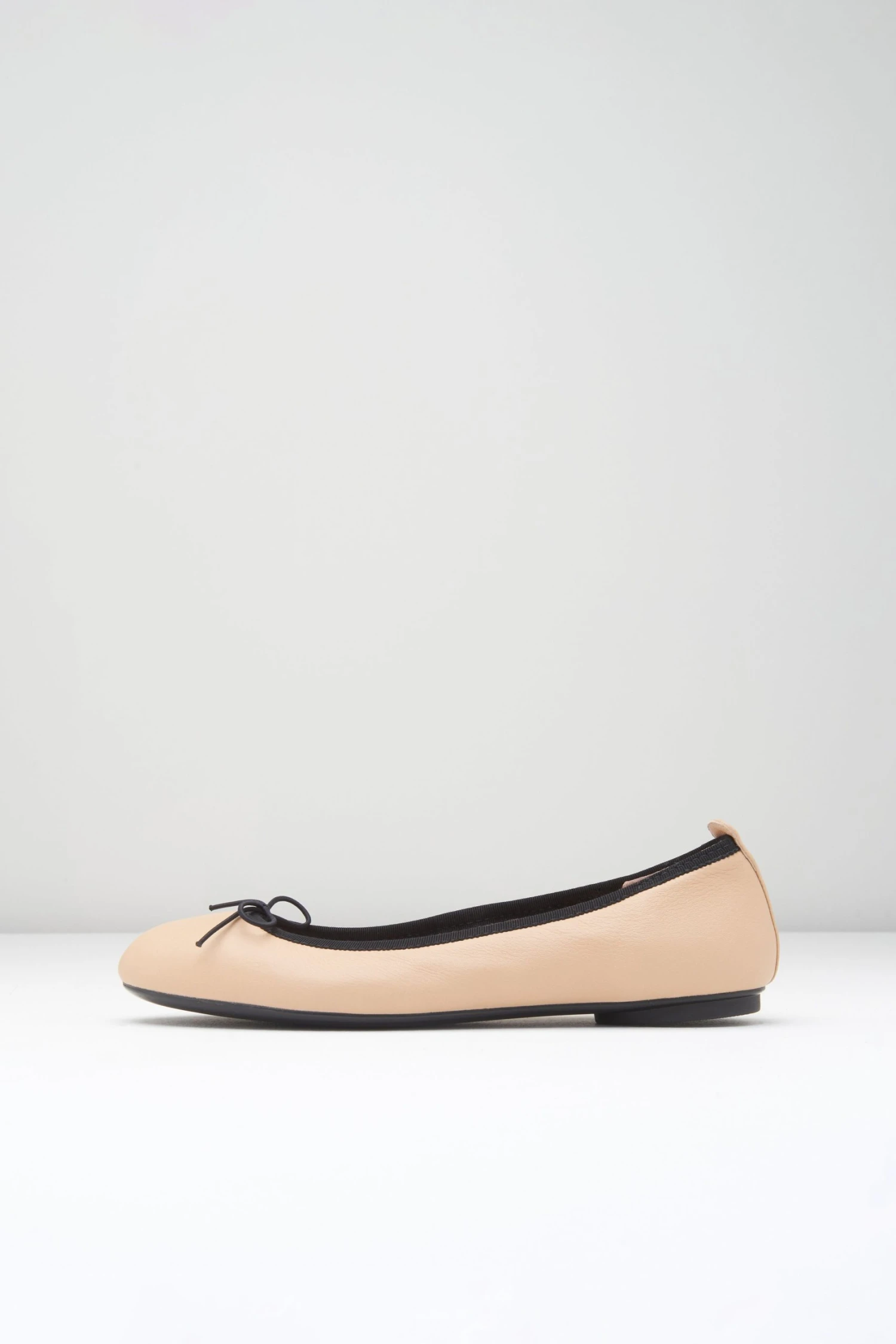 New π BLOCHSTORE-US Ladies Nashira Ballet Flats Capuccino Leather β 2 New π BLOCHSTORE-US Ladies Nashira Ballet Flats Capuccino Leather β - Image 2