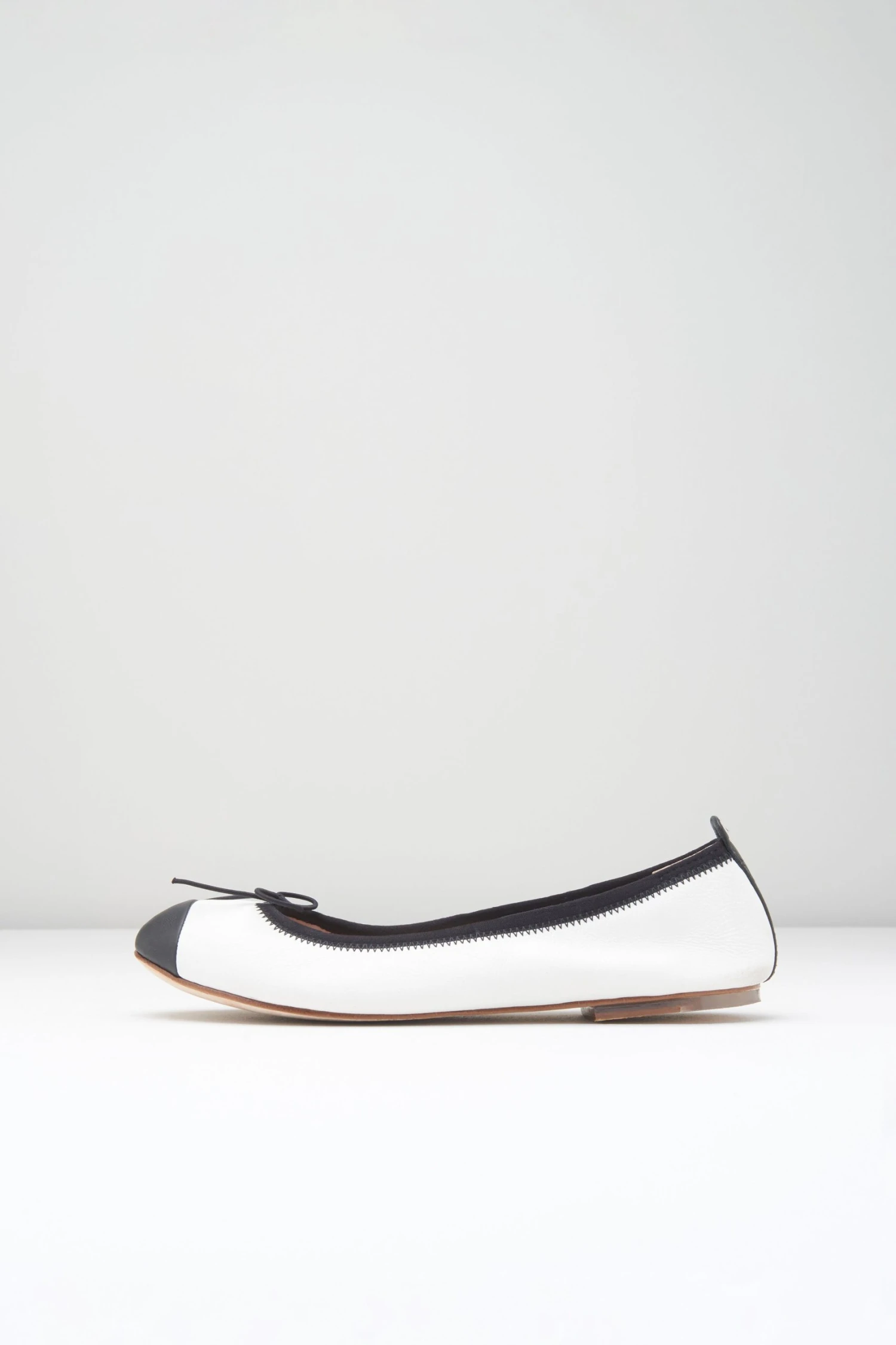 Deals โจ BLOCHSTORE-US Ladies Rigel Ballet Flats White Black Leather ๐ 1 Deals โจ BLOCHSTORE-US Ladies Rigel Ballet Flats White Black Leather ๐